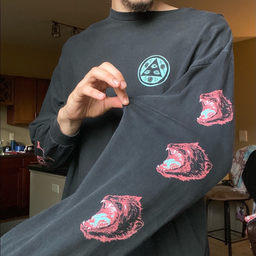 Welcome Longsleeve Graphic Shirt